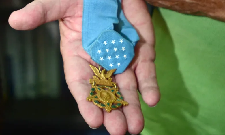 Medal of Honor close-up, light blue ribbon with stars