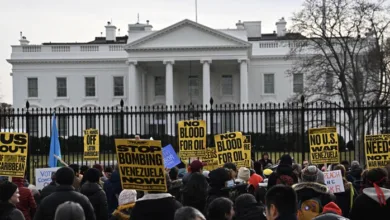 Protest against US war in Venezuela outside White House. Signs read "No Blood for Oil.
